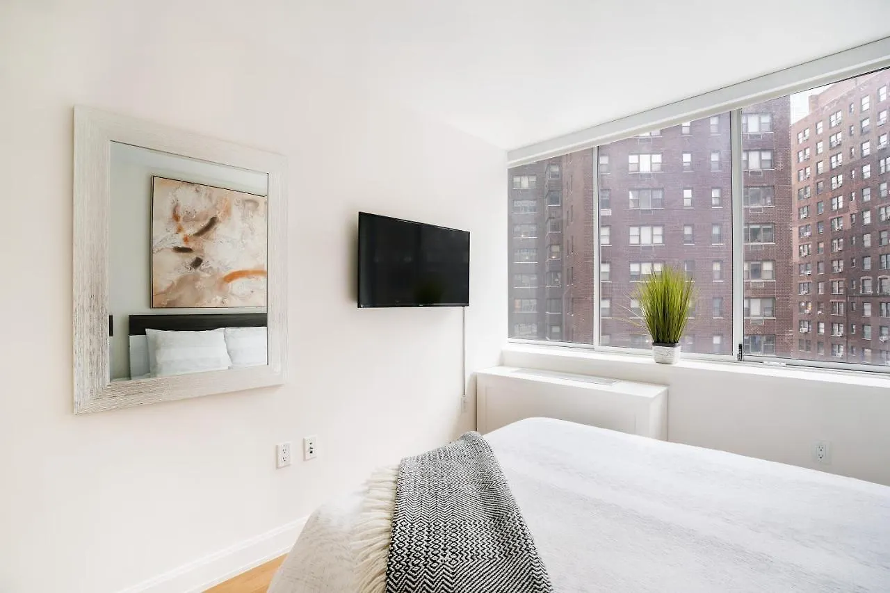 Midtown East 2 Bedroom Нью-Йорк 0*,