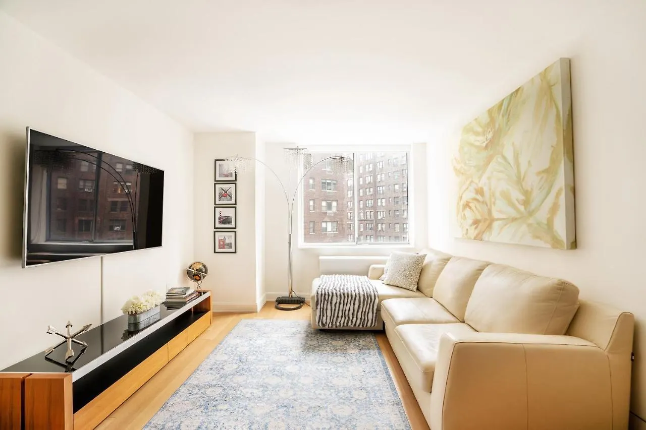 Апартаменты Midtown East 2 Bedroom Нью-Йорк США